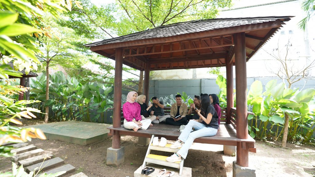 Aktivitas Kampus